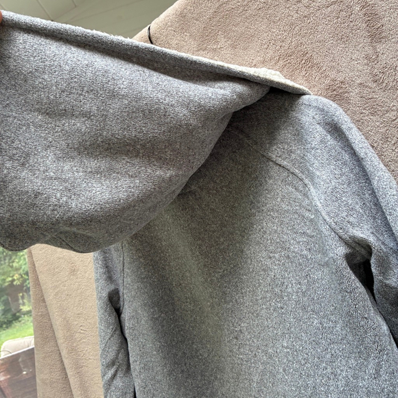 Roots Grey Sherpa Lined Hooded Jacket Knee Length Size S Timeless Staple Piece - Picture 8 of 11